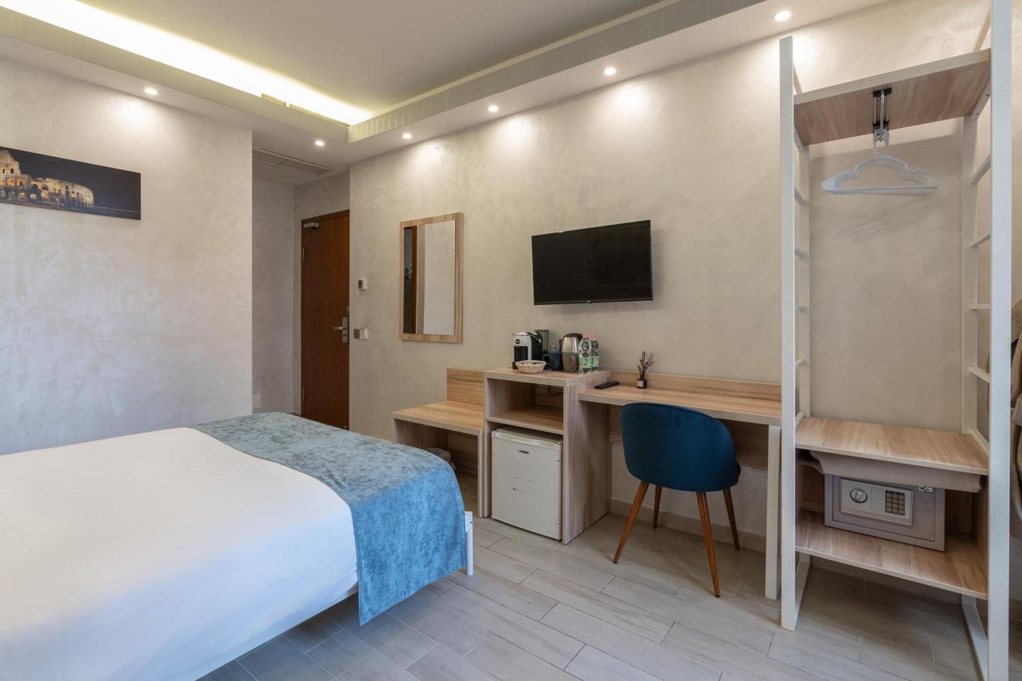 Bed & Breakfast Drago D'oro - Accross From Metro Vittorio Emanuele Rom