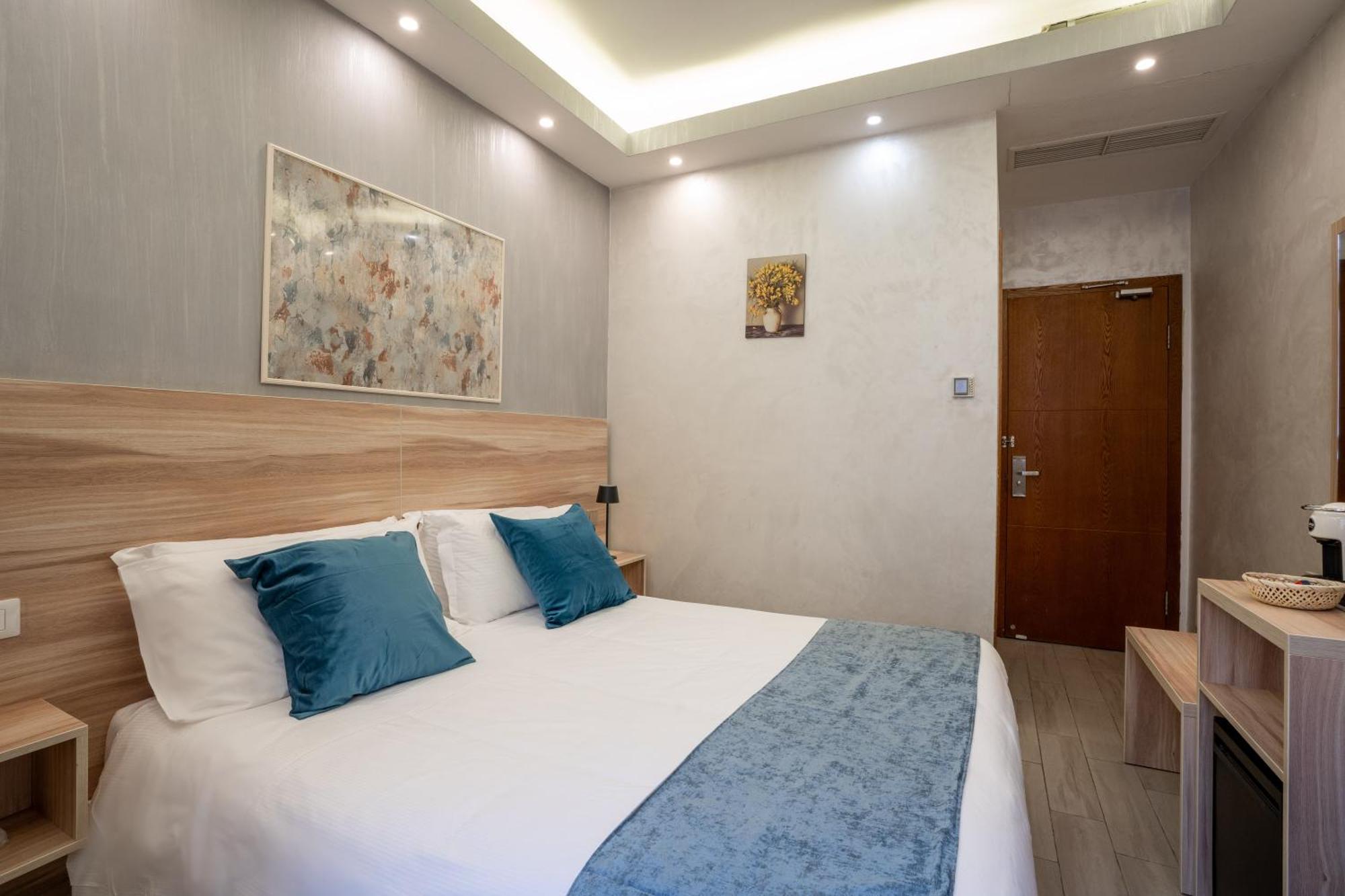Drago D'oro - Accross From Metro Vittorio Emanuele Bed & Breakfast Rom