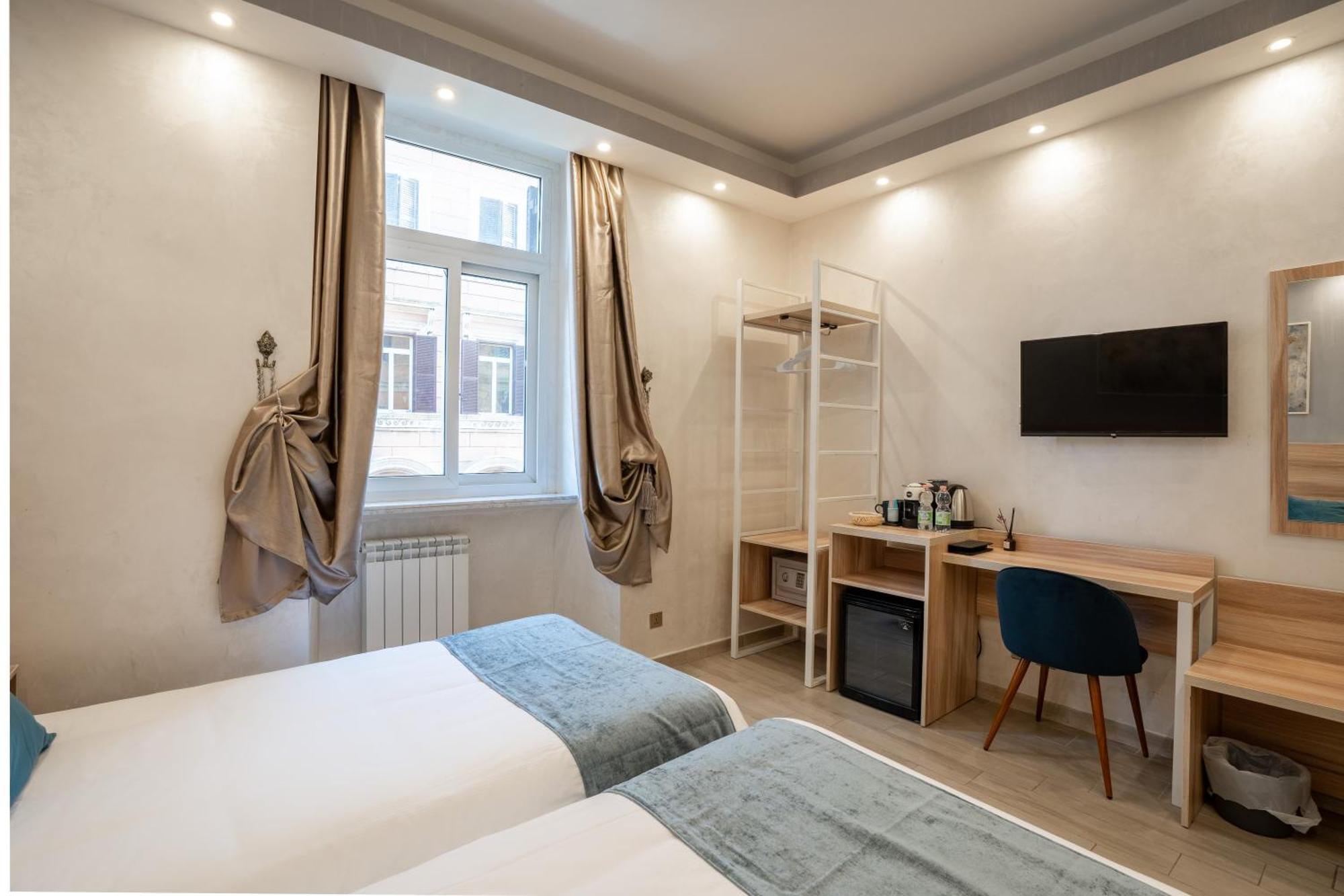 Bed & Breakfast Drago D'oro - Accross From Metro Vittorio Emanuele Rom