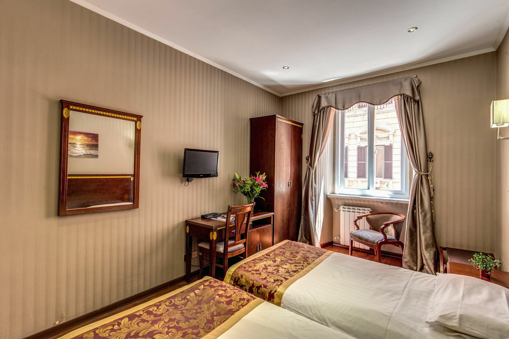Drago D'oro - Accross From Metro Vittorio Emanuele Bed & Breakfast Rom