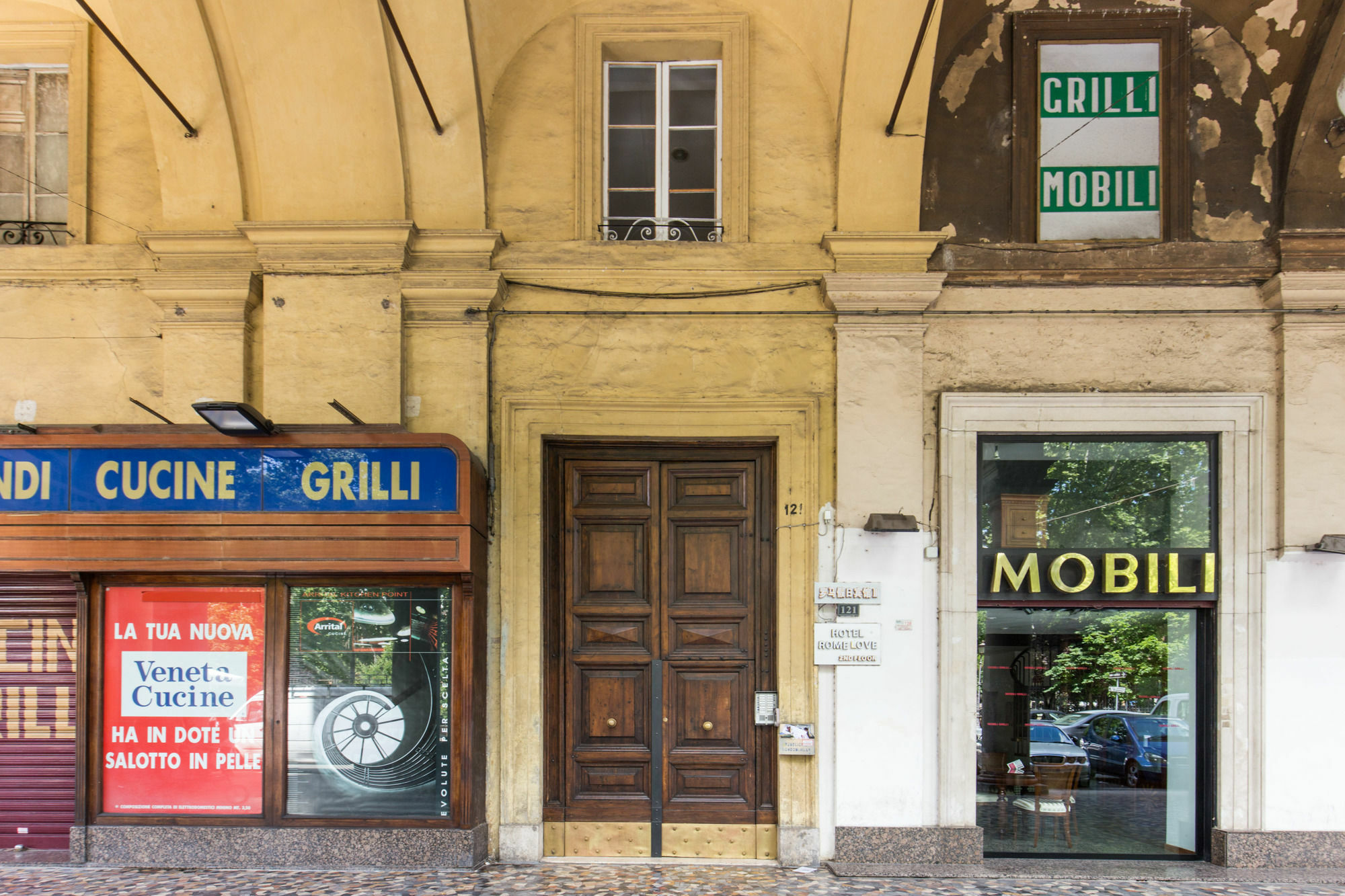 Drago D'oro - Accross From Metro Vittorio Emanuele 2* Rom